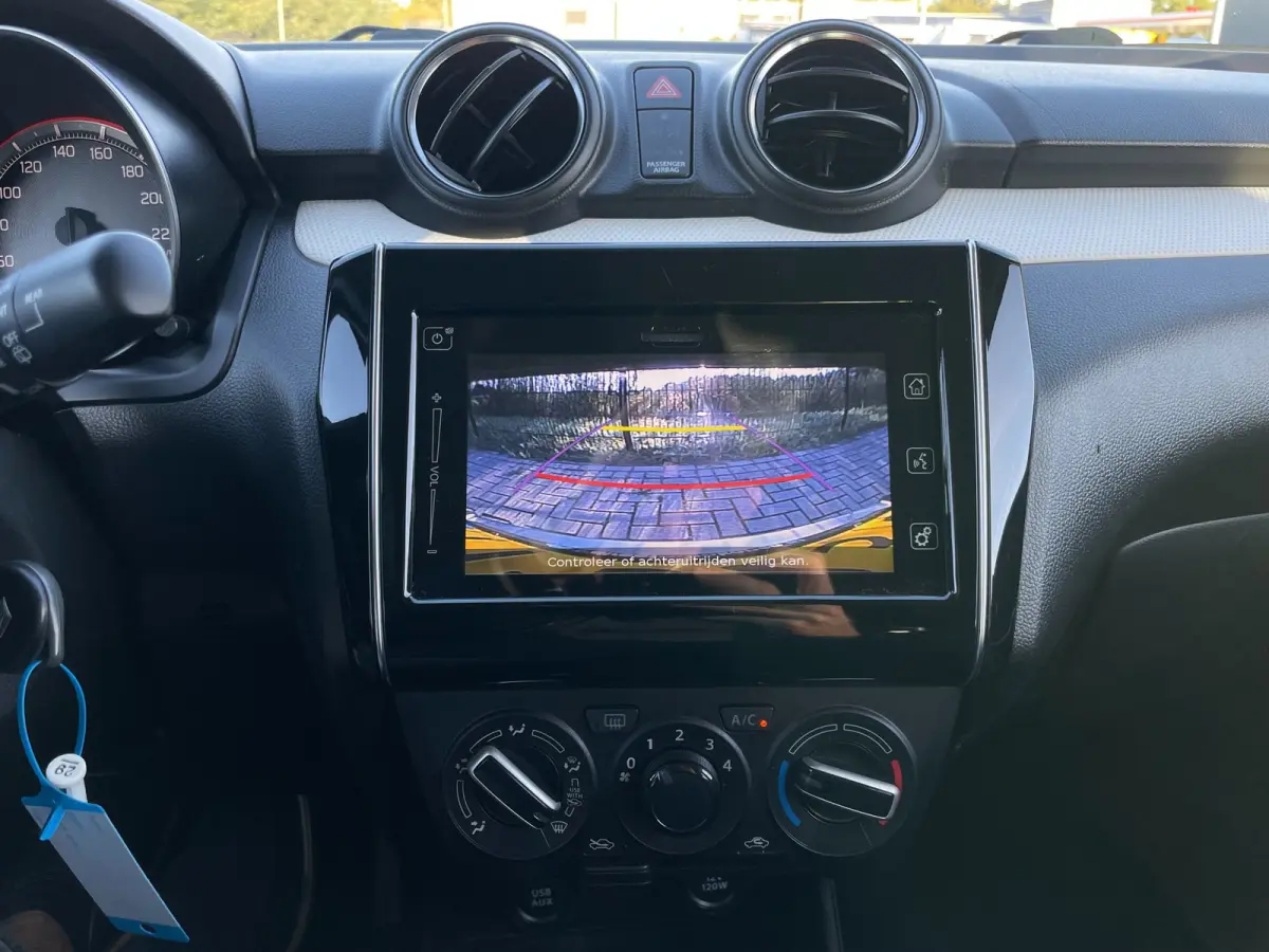 1.2 Select | Camera | Carplay | Airco | Stoelverwarming |