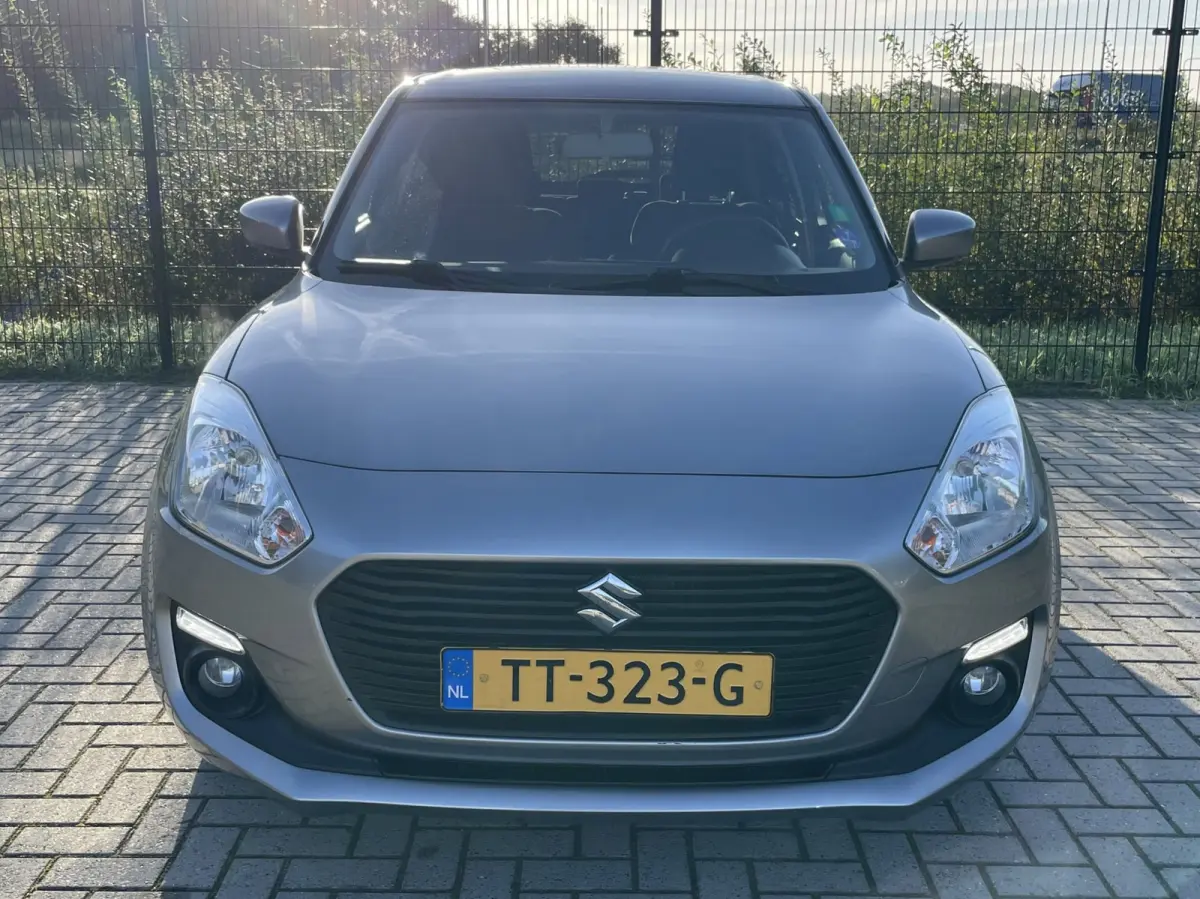 1.2 Select | Camera | Carplay | Airco | Stoelverwarming |