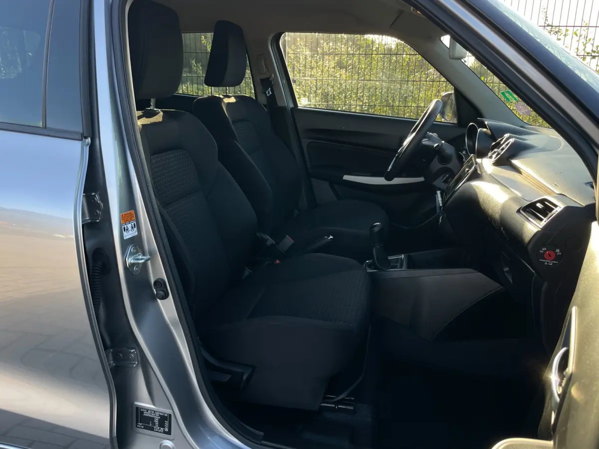 1.2 Select | Camera | Carplay | Airco | Stoelverwarming |