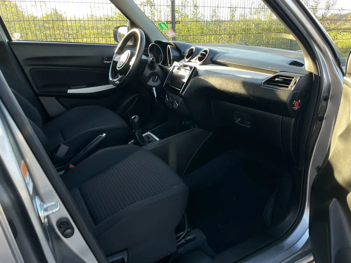 1.2 Select | Camera | Carplay | Airco | Stoelverwarming |