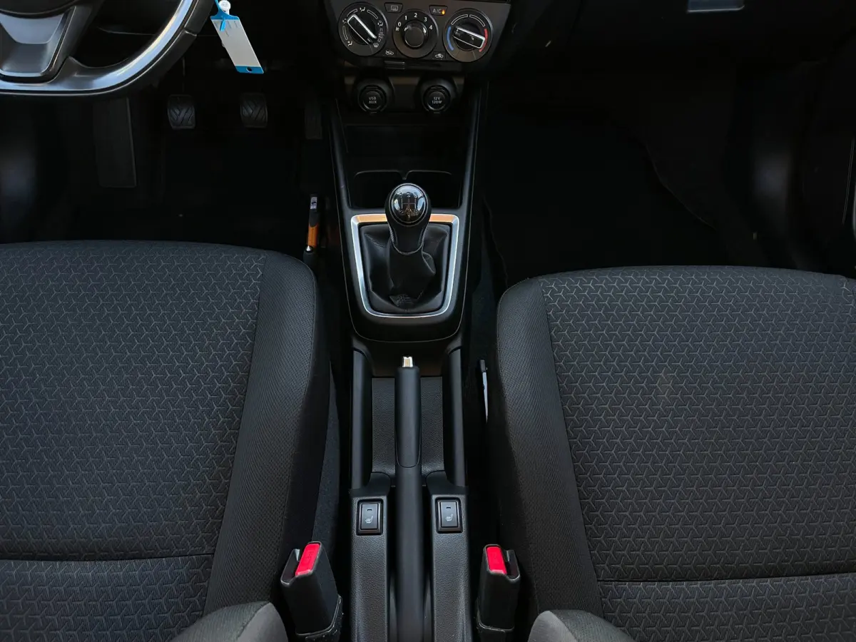 1.2 Select | Camera | Carplay | Airco | Stoelverwarming |