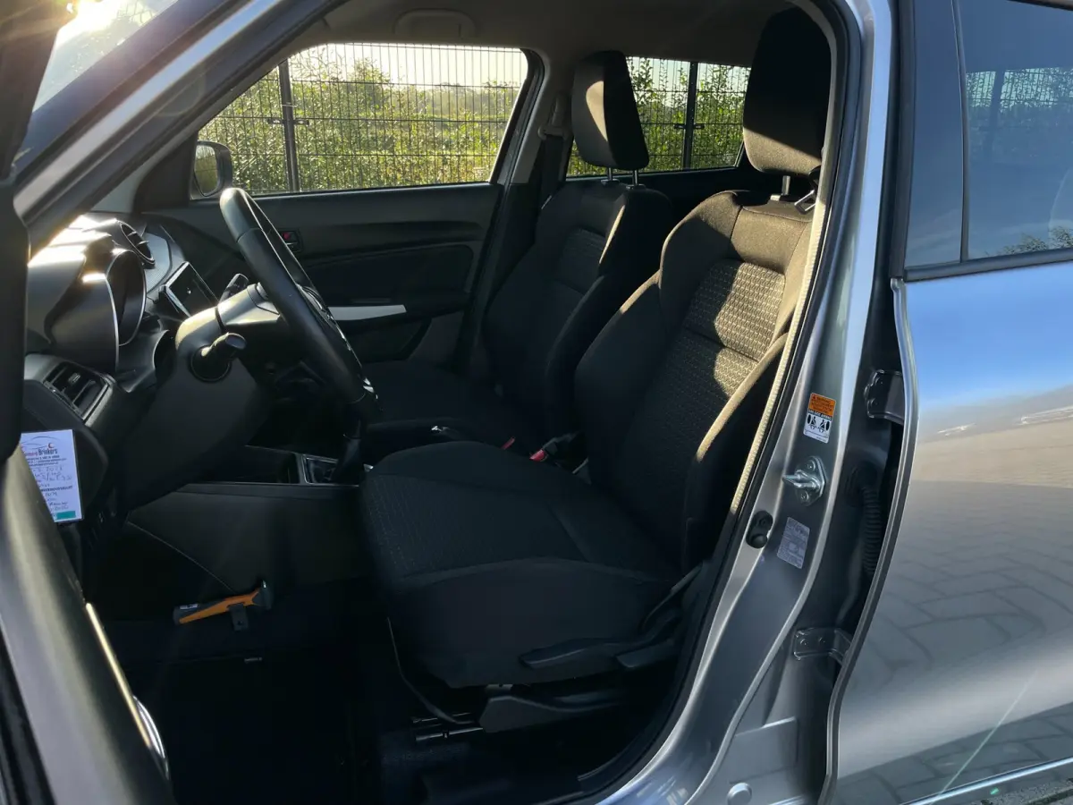 1.2 Select | Camera | Carplay | Airco | Stoelverwarming |