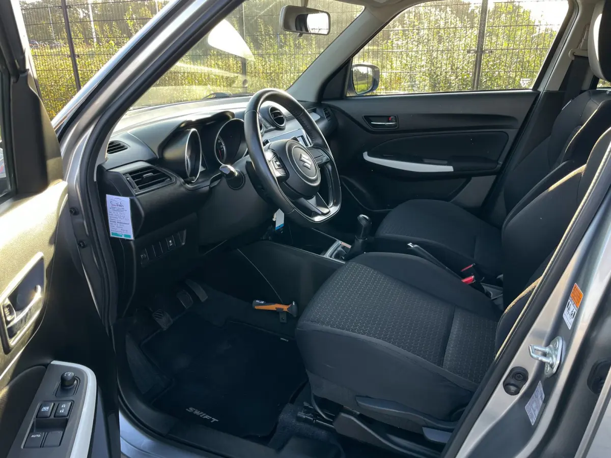 1.2 Select | Camera | Carplay | Airco | Stoelverwarming |