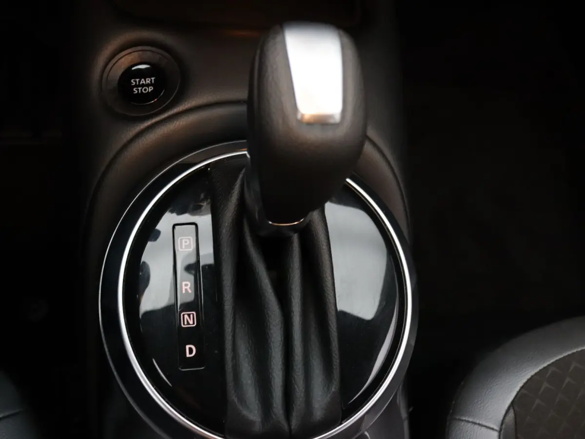 115pk Hybrid N-Connecta Apple Carplay/Android Auto | Climate