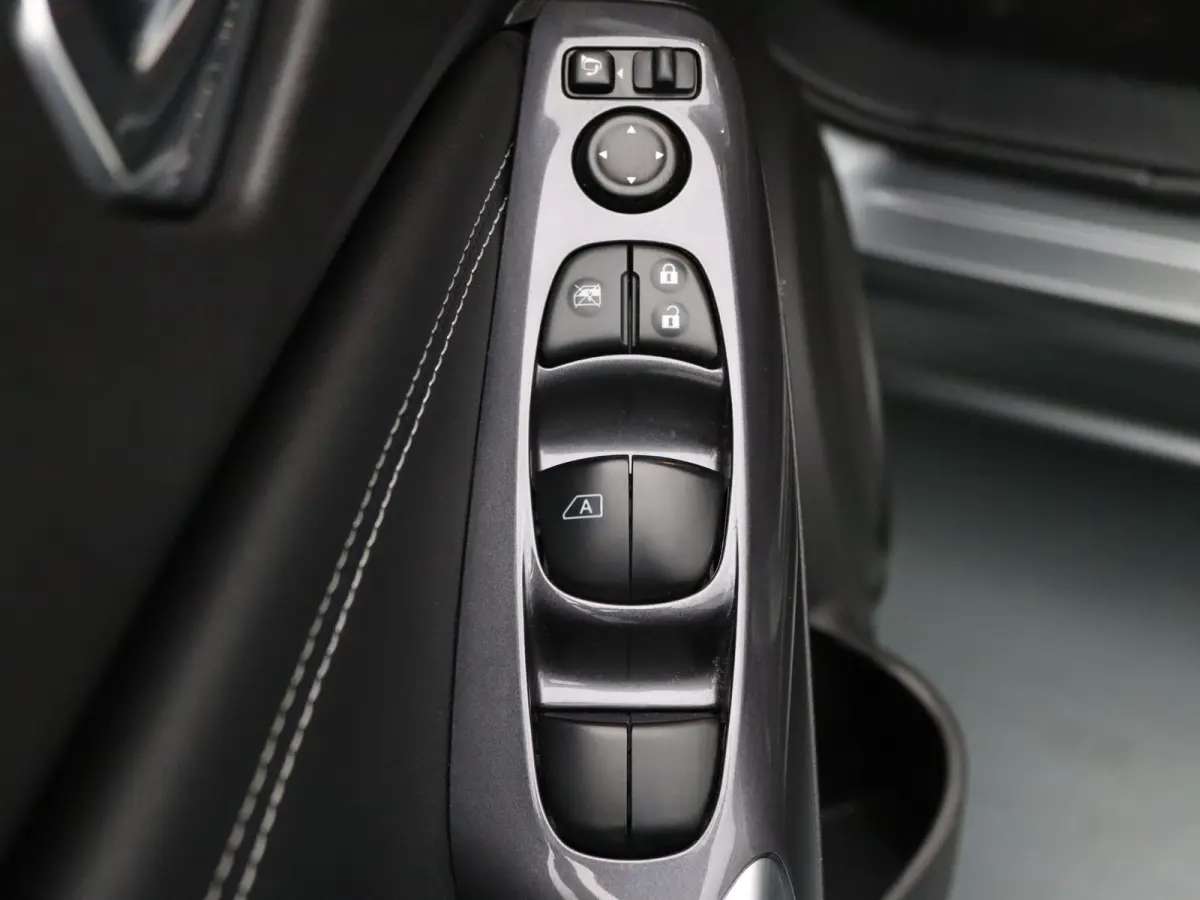 115pk Hybrid N-Connecta Apple Carplay/Android Auto | Climate