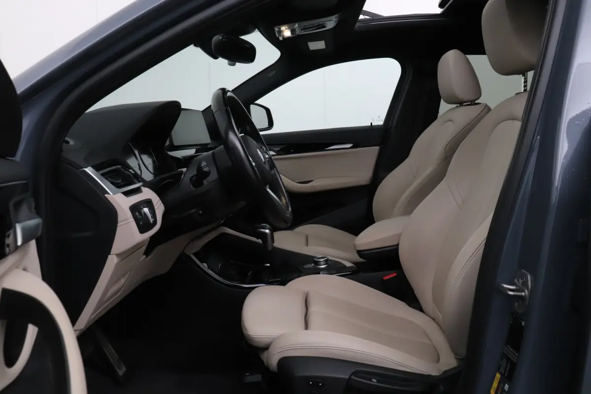 xDrive25e 220PK M-Sport High Exe Pano-dak Adapt.Cruise 19'LMV HUD