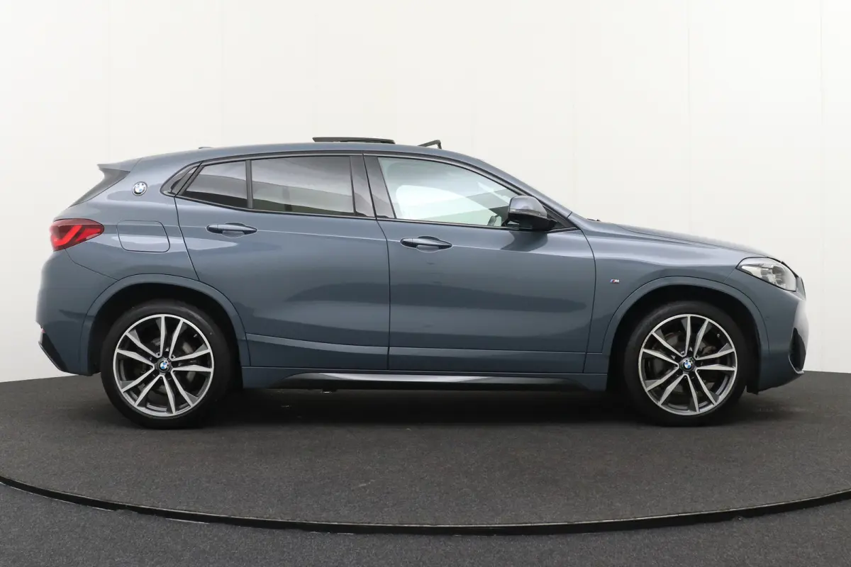 xDrive25e 220PK M-Sport High Exe Pano-dak Adapt.Cruise 19'LMV HUD