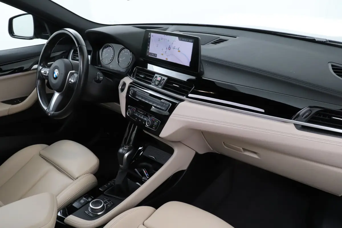 xDrive25e 220PK M-Sport High Exe Pano-dak Adapt.Cruise 19'LMV HUD