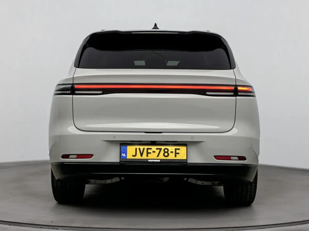 Design Plug-in Hybrid 215pk 28.4 kWh Automaat | Navigatie | Panoramadak | 360° Camera | Stoel- en stuurverwarming | Lederen elektrisch verstelbare en geventileerde stoelen | Elektrische ach