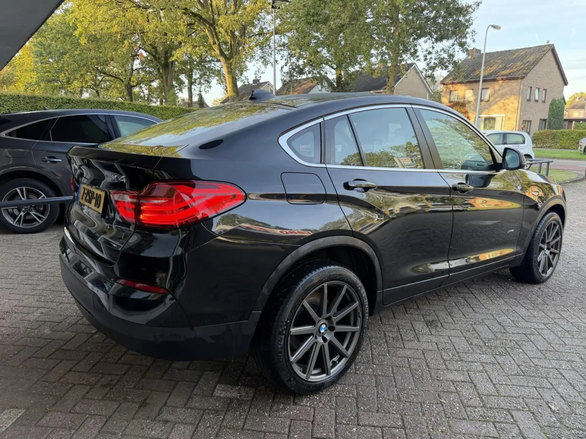 xDrive20d High Executive Led, Leer, Head-Up, Navi, LM..