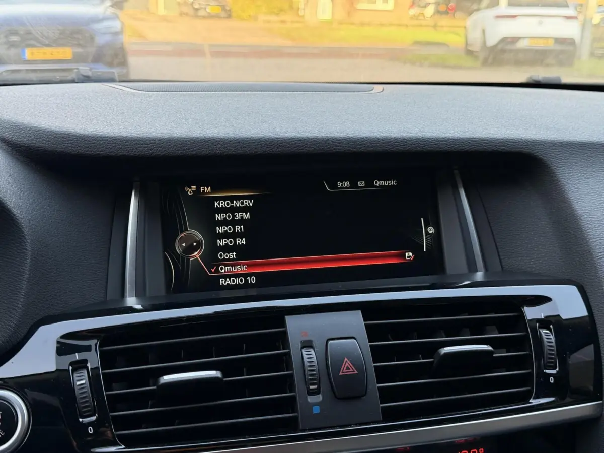 xDrive20d High Executive Led, Leer, Head-Up, Navi, LM..
