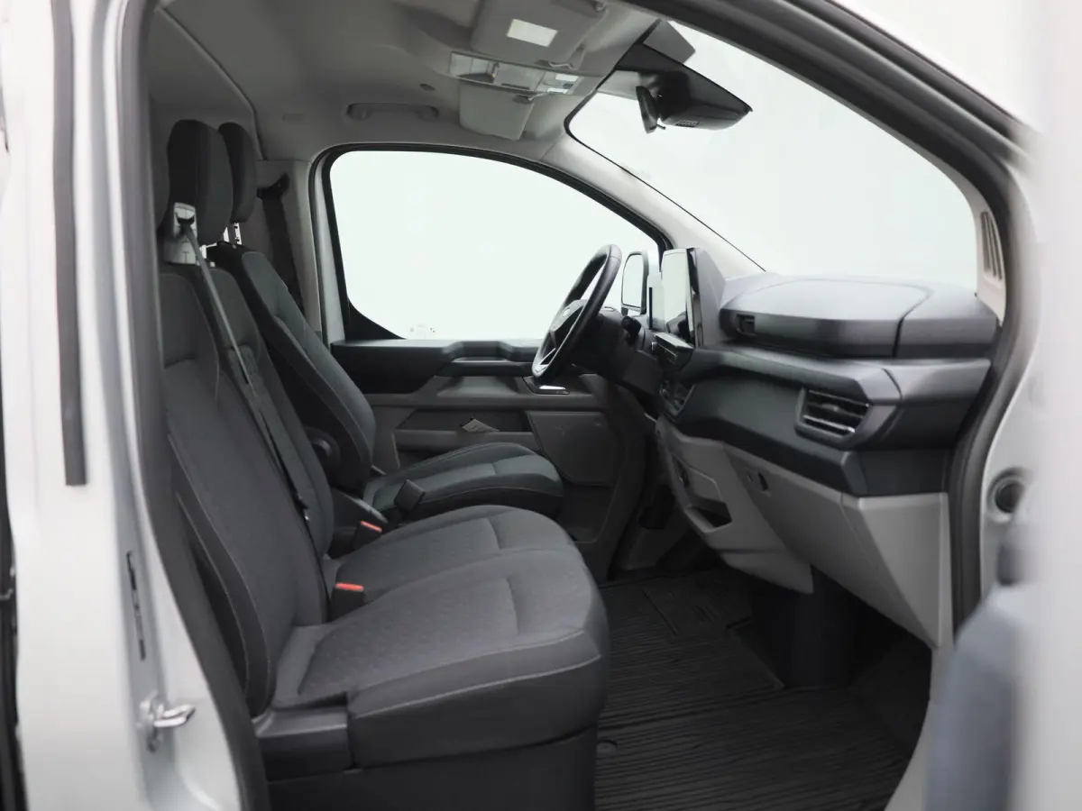 340 2.5 PHEV L2H1 Limited Aut. | 9-Pers. | Incl. btw en bpm | Navigatie | Cruise | Apple carplay