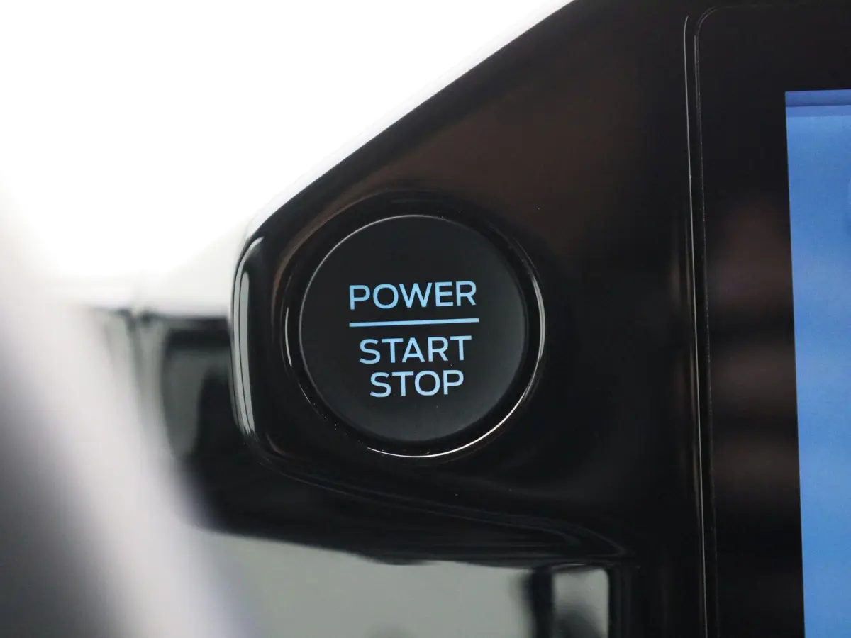 340 2.5 PHEV L2H1 Limited Aut. | 9-Pers. | Incl. btw en bpm | Navigatie | Cruise | Apple carplay