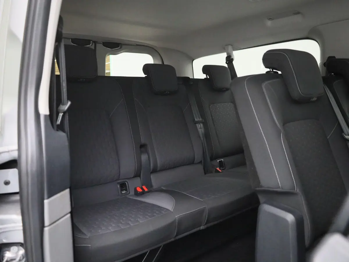340 2.5 PHEV L2H1 Limited Aut. | 9-Pers. | Incl. btw en bpm | Navigatie | Cruise | Apple carplay