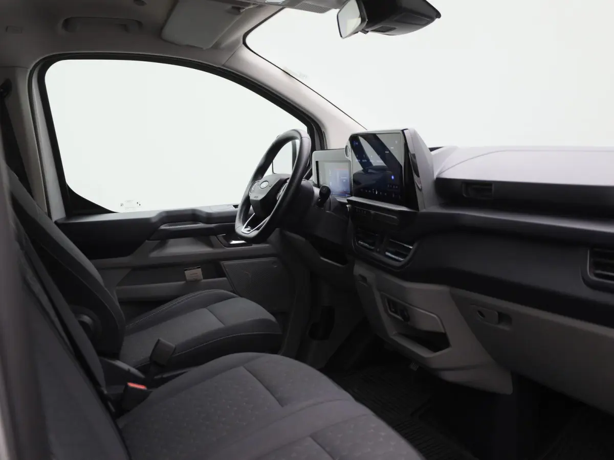 340 2.5 PHEV L2H1 Limited Aut. | 9-Pers. | Incl. btw en bpm | Navigatie | Cruise | Apple carplay