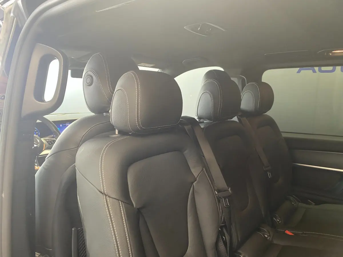 300 L2 Facelift - 8-pers - AMG - Inter. & Exter. pakket - 360 - Elec. deuren - Vol Opties - Incl. Garantie