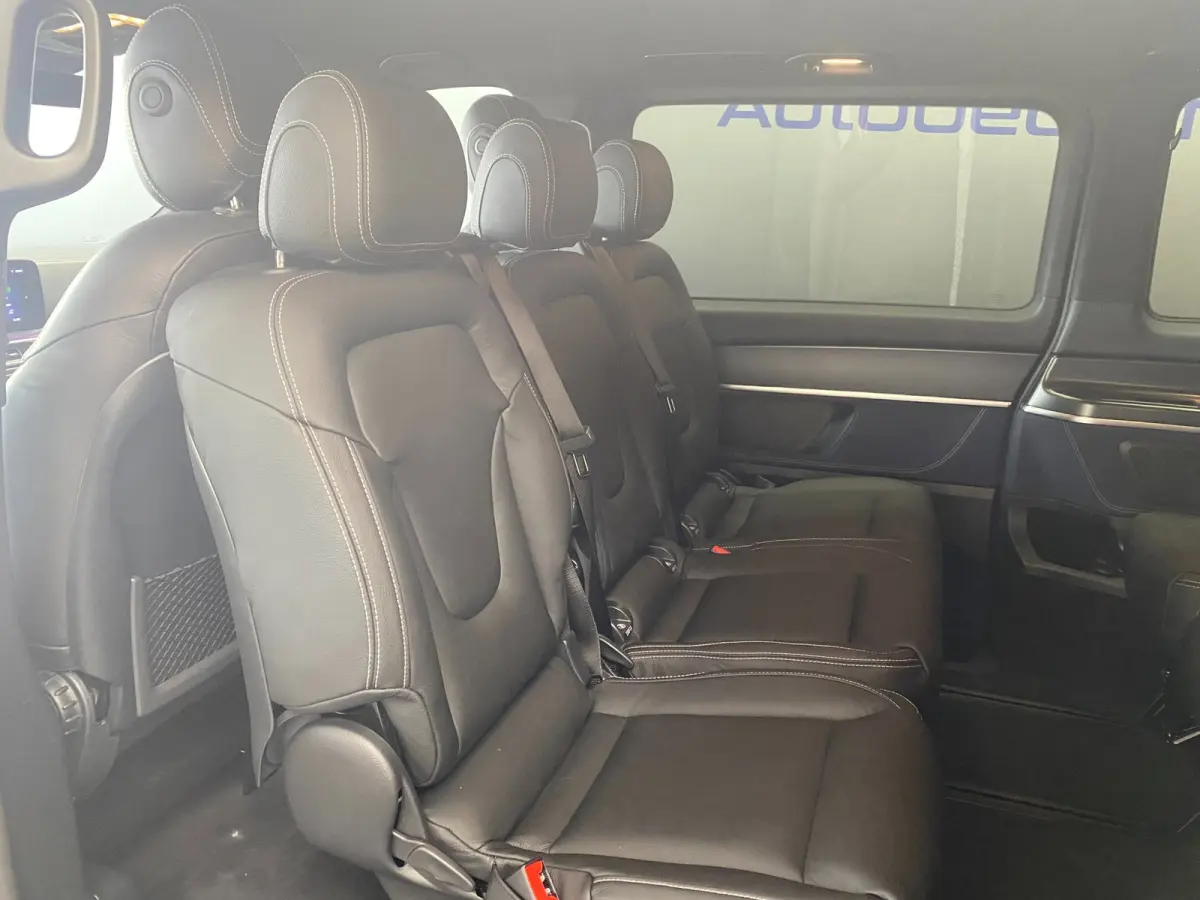 300 L2 Facelift - 8-pers - AMG - Inter. & Exter. pakket - 360 - Elec. deuren - Vol Opties - Incl. Garantie