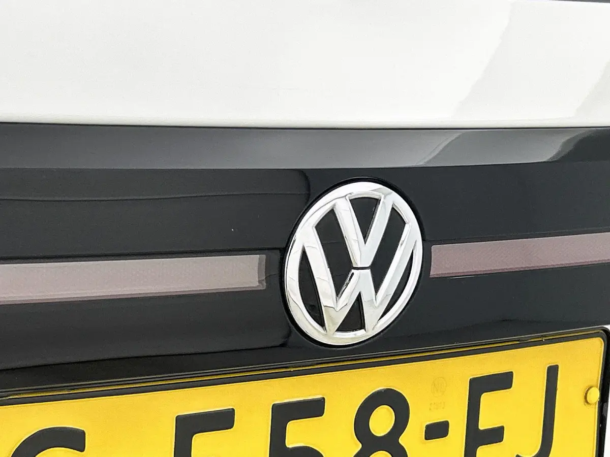 1.0 TSI Style | 116 PK | Automaat | All Season Banden | LED | Trekhaak | Digital Cockpit PRO | Blind Spot (Dodehoek) | Parkeersensoren