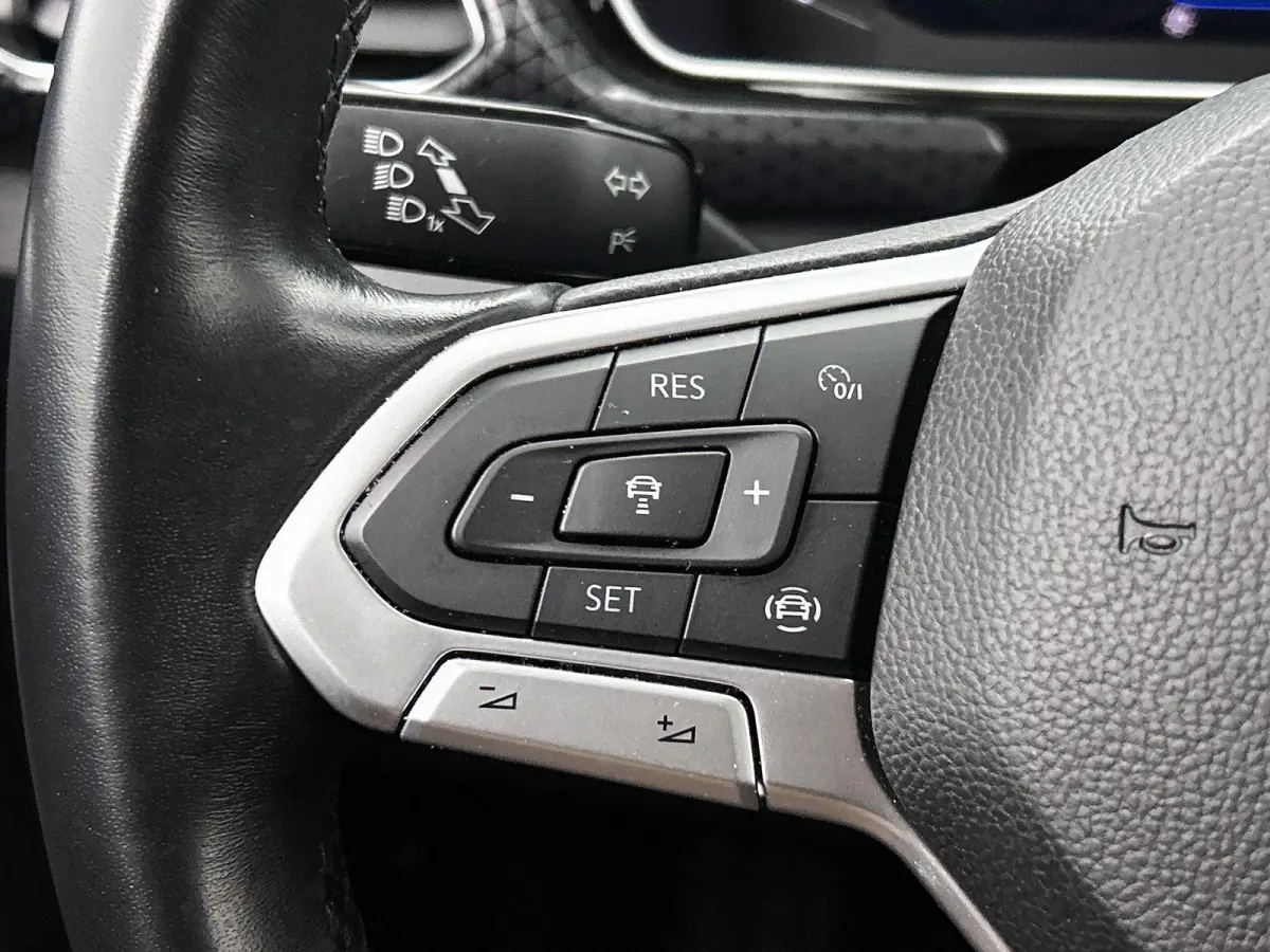 1.0 TSI Style | 116 PK | Automaat | All Season Banden | LED | Trekhaak | Digital Cockpit PRO | Blind Spot (Dodehoek) | Parkeersensoren
