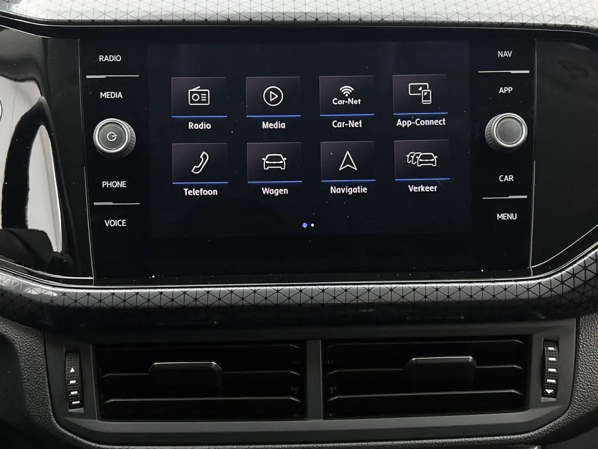 1.0 TSI Style | 116 PK | Automaat | All Season Banden | LED | Trekhaak | Digital Cockpit PRO | Blind Spot (Dodehoek) | Parkeersensoren