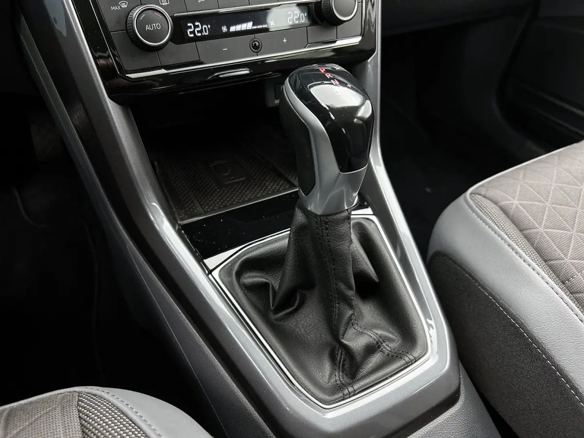 1.0 TSI Style | 116 PK | Automaat | All Season Banden | LED | Trekhaak | Digital Cockpit PRO | Blind Spot (Dodehoek) | Parkeersensoren