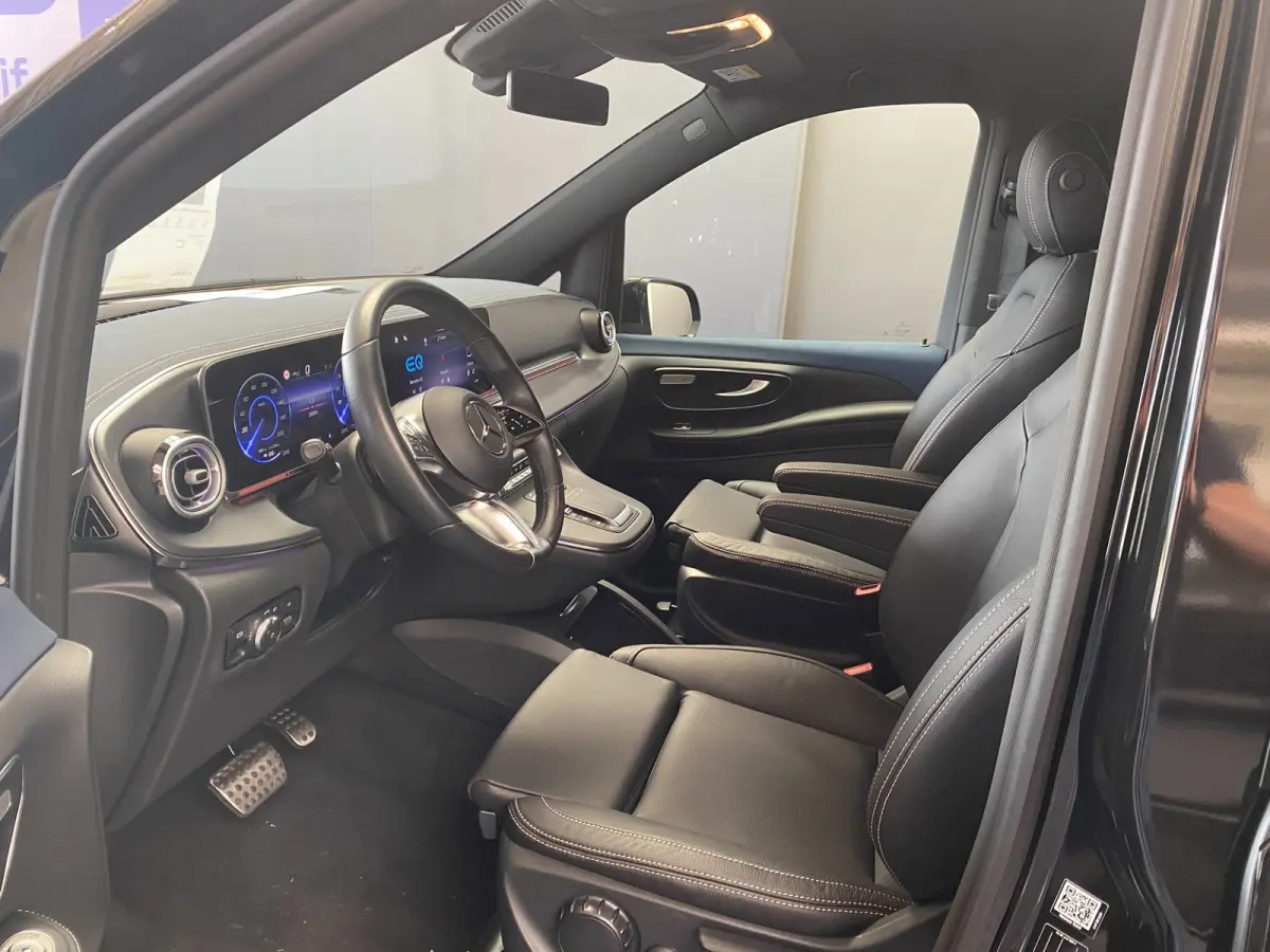 300 L2 Facelift - 8-pers - AMG - Inter. & Exter. pakket - 360 - Elec. deuren - Vol Opties - Incl. Garantie