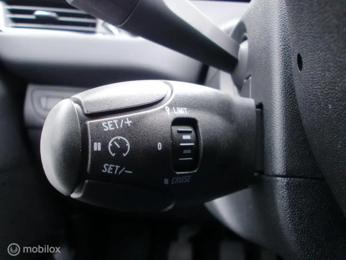 1.2 82 PK - NAVIGATIE - TREKHAAK - 58.000 KM !!!