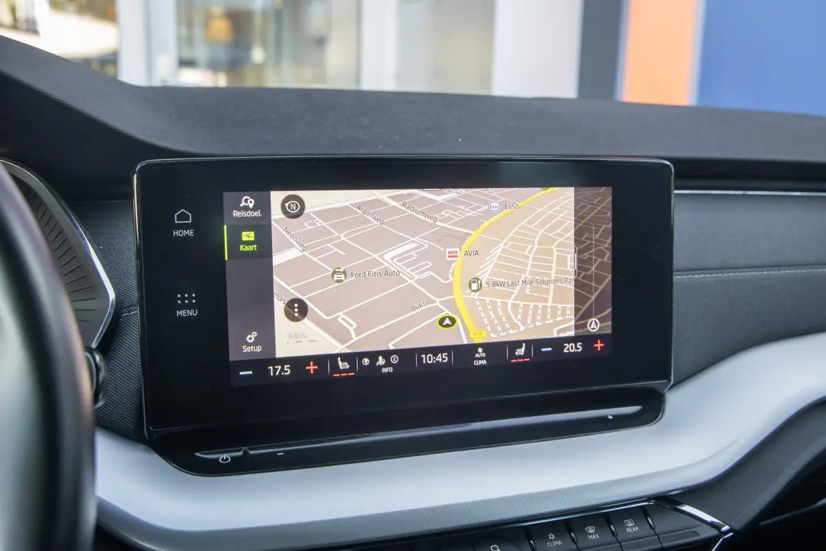 1.0 e-TSI Business Edition Plus | Stoelverwarming | Apple Carplay/Android Auto | Cruise control adaptief | Keyless | Parkeersensoren | Apple Carplay/Android Auto|telefoonintegratie premium |