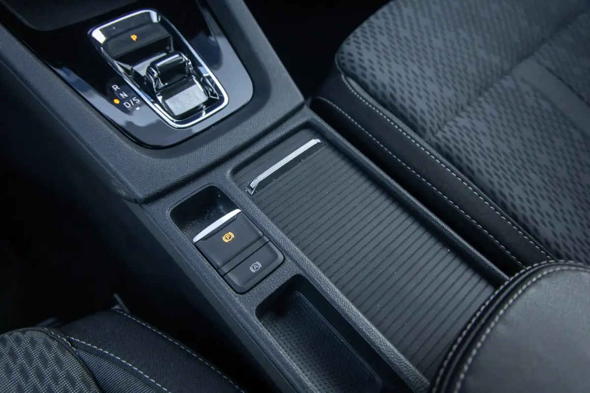 1.0 e-TSI Business Edition Plus | Stoelverwarming | Apple Carplay/Android Auto | Cruise control adaptief | Keyless | Parkeersensoren | Apple Carplay/Android Auto|telefoonintegratie premium |