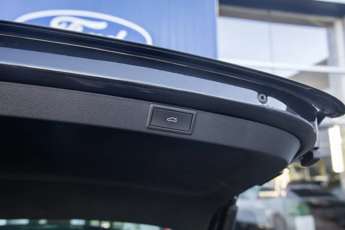 1.0 e-TSI Business Edition Plus | Stoelverwarming | Apple Carplay/Android Auto | Cruise control adaptief | Keyless | Parkeersensoren | Apple Carplay/Android Auto|telefoonintegratie premium |