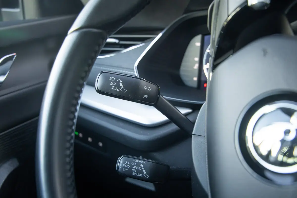 1.0 e-TSI Business Edition Plus | Stoelverwarming | Apple Carplay/Android Auto | Cruise control adaptief | Keyless | Parkeersensoren | Apple Carplay/Android Auto|telefoonintegratie premium |