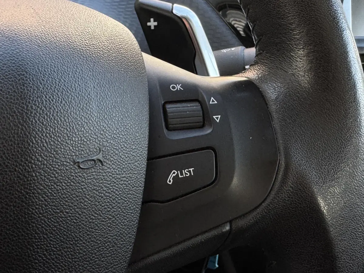 1.2 PureTech Blue Lion Navi|Pano|Airco|Cruise|Trekhaak|PDC|Automaat|Elektr. Ramen|N.A.P|APK tot 08-2027