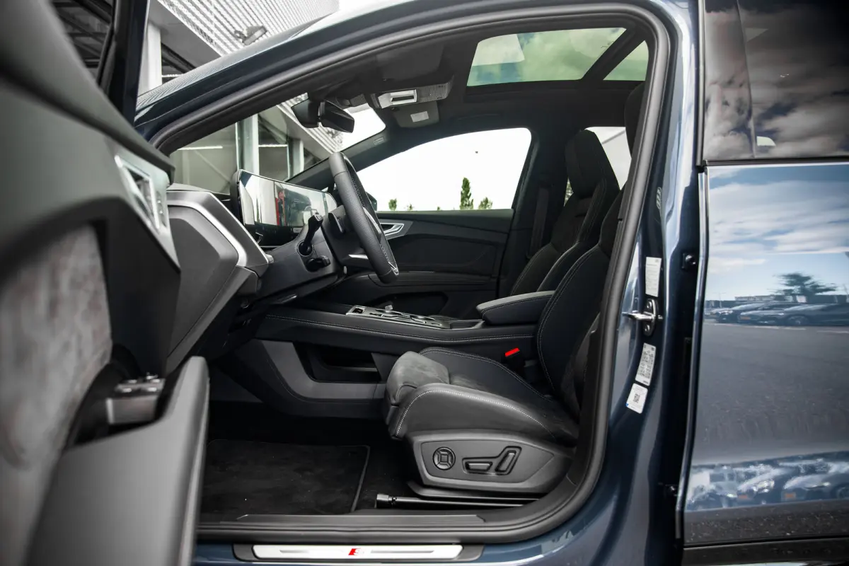 S edition quattro performance 82 kWh | Panoramadak | 360 Camera | HUD | Sonos | Passenger Display | | Apple Carplay/Android Auto|telefoonintegratie premium | Audio installatie premium | Crui