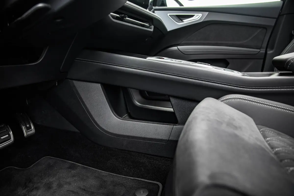 S edition quattro performance 82 kWh | Panoramadak | 360 Camera | HUD | Sonos | Passenger Display | | Apple Carplay/Android Auto|telefoonintegratie premium | Audio installatie premium | Crui