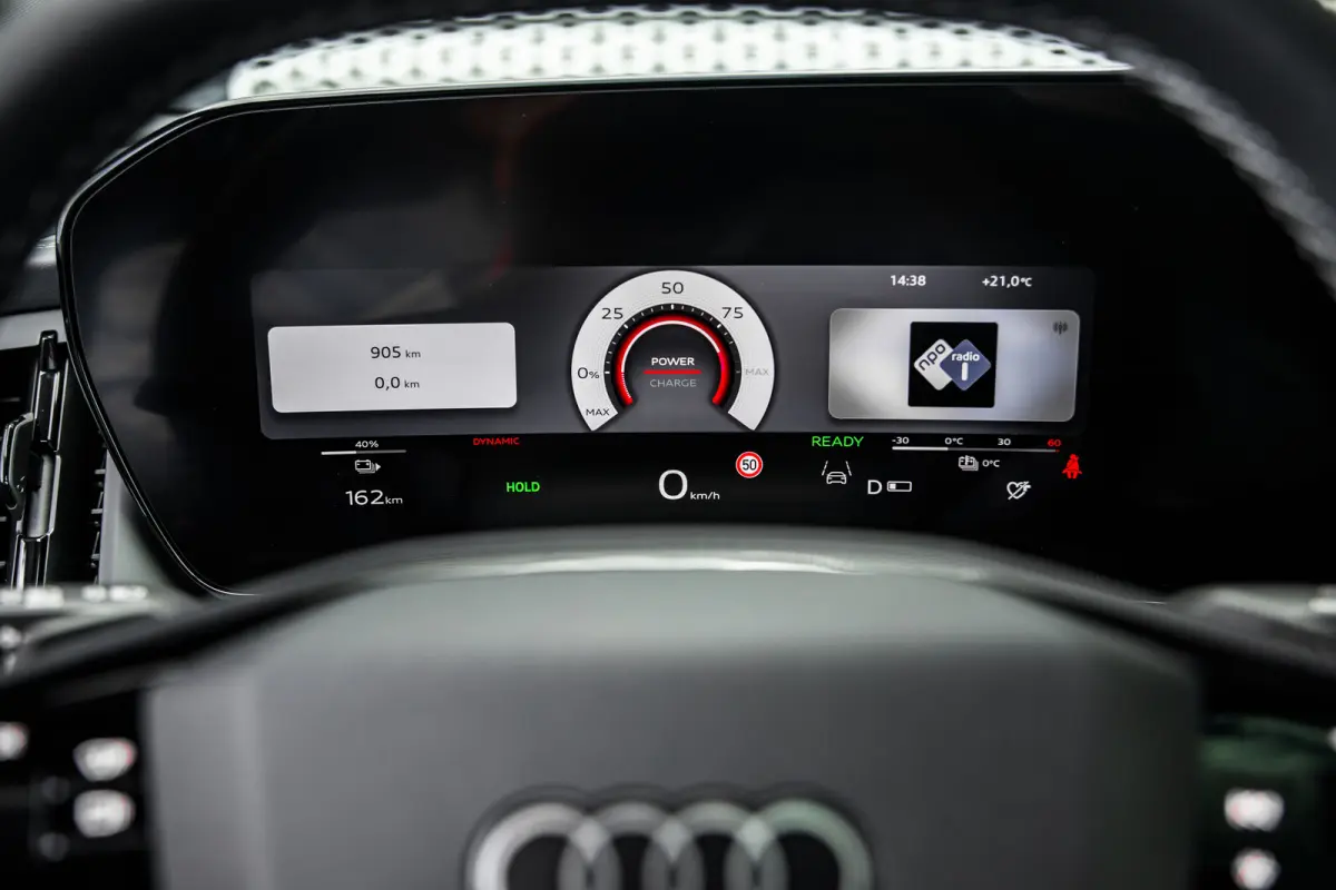 S edition quattro performance 82 kWh | Panoramadak | 360 Camera | HUD | Sonos | Passenger Display | | Apple Carplay/Android Auto|telefoonintegratie premium | Audio installatie premium | Crui