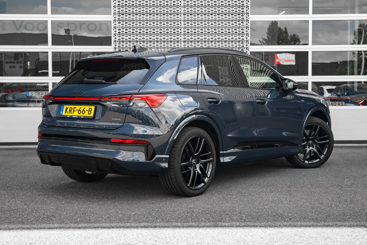 S edition quattro performance 82 kWh | Panoramadak | 360 Camera | HUD | Sonos | Passenger Display | | Apple Carplay/Android Auto|telefoonintegratie premium | Audio installatie premium | Crui