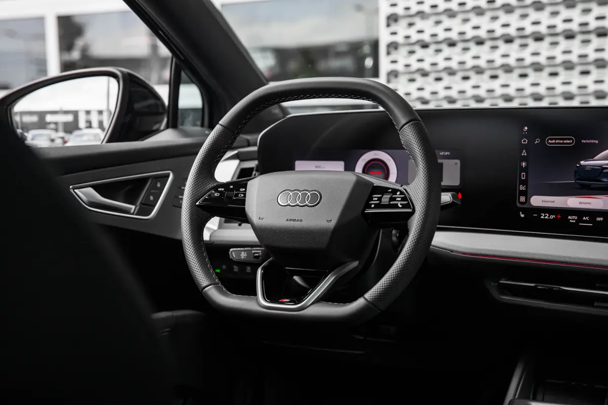 S edition quattro performance 82 kWh | Panoramadak | 360 Camera | HUD | Sonos | Passenger Display | | Apple Carplay/Android Auto|telefoonintegratie premium | Audio installatie premium | Crui