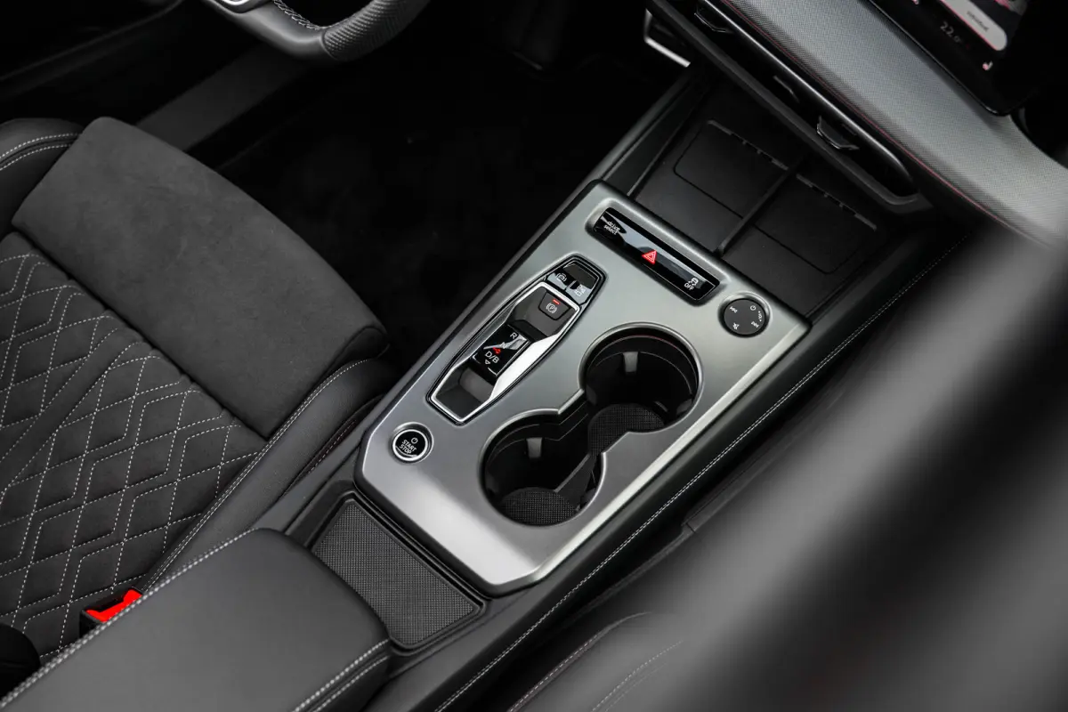 S edition quattro performance 82 kWh | Panoramadak | 360 Camera | HUD | Sonos | Passenger Display | | Apple Carplay/Android Auto|telefoonintegratie premium | Audio installatie premium | Crui