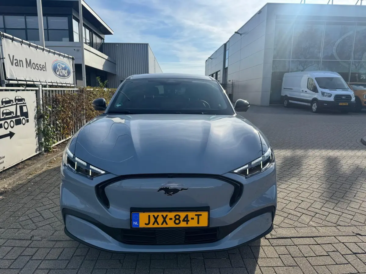 Extended Premium RWD 88 kWh | Elektr. Bestuurdersstoel met Memory | Dodehoekdetectie | Adaptive Cruise Ctrl. | Keyless Entry |