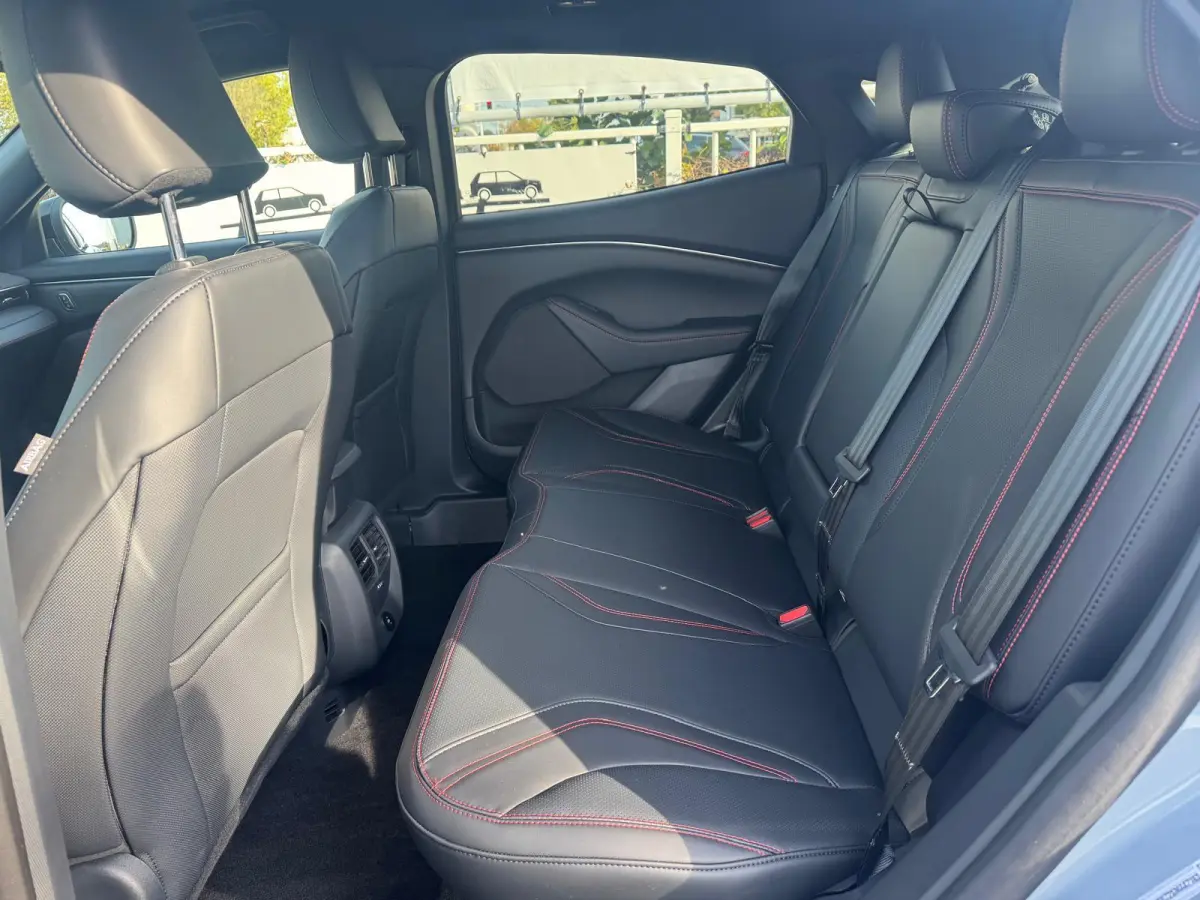 Extended Premium RWD 88 kWh | Elektr. Bestuurdersstoel met Memory | Dodehoekdetectie | Adaptive Cruise Ctrl. | Keyless Entry |