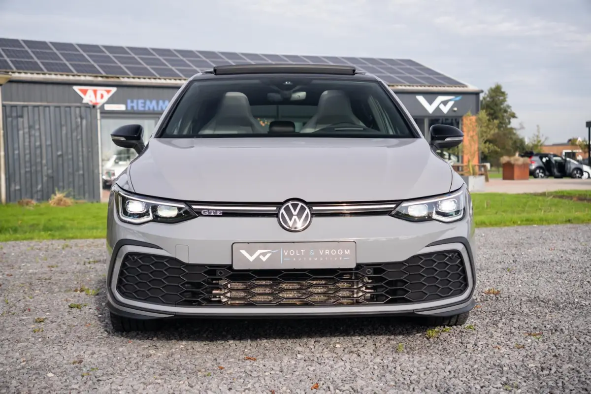 1.4 GTE 245PK|2e Eig|BTW|Panoramadak|Trekhaak|CarPlay|Nardo|Leder|Stoel Ventilatie/verwarming|R-Line 18''|Sfeer|IQ LED|Head UP|Virtual|Dealer Onderhouden