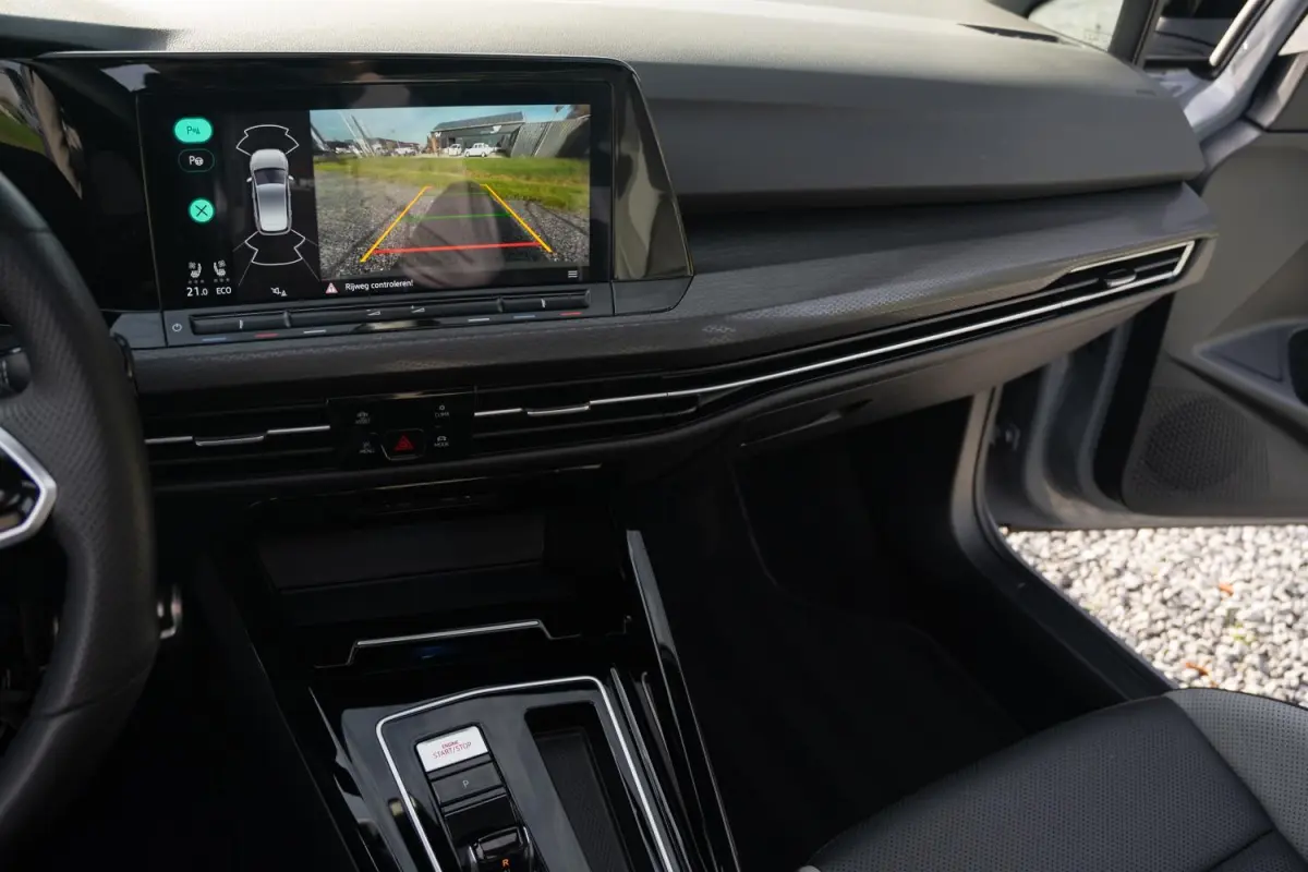 1.4 GTE 245PK|2e Eig|BTW|Panoramadak|Trekhaak|CarPlay|Nardo|Leder|Stoel Ventilatie/verwarming|R-Line 18''|Sfeer|IQ LED|Head UP|Virtual|Dealer Onderhouden
