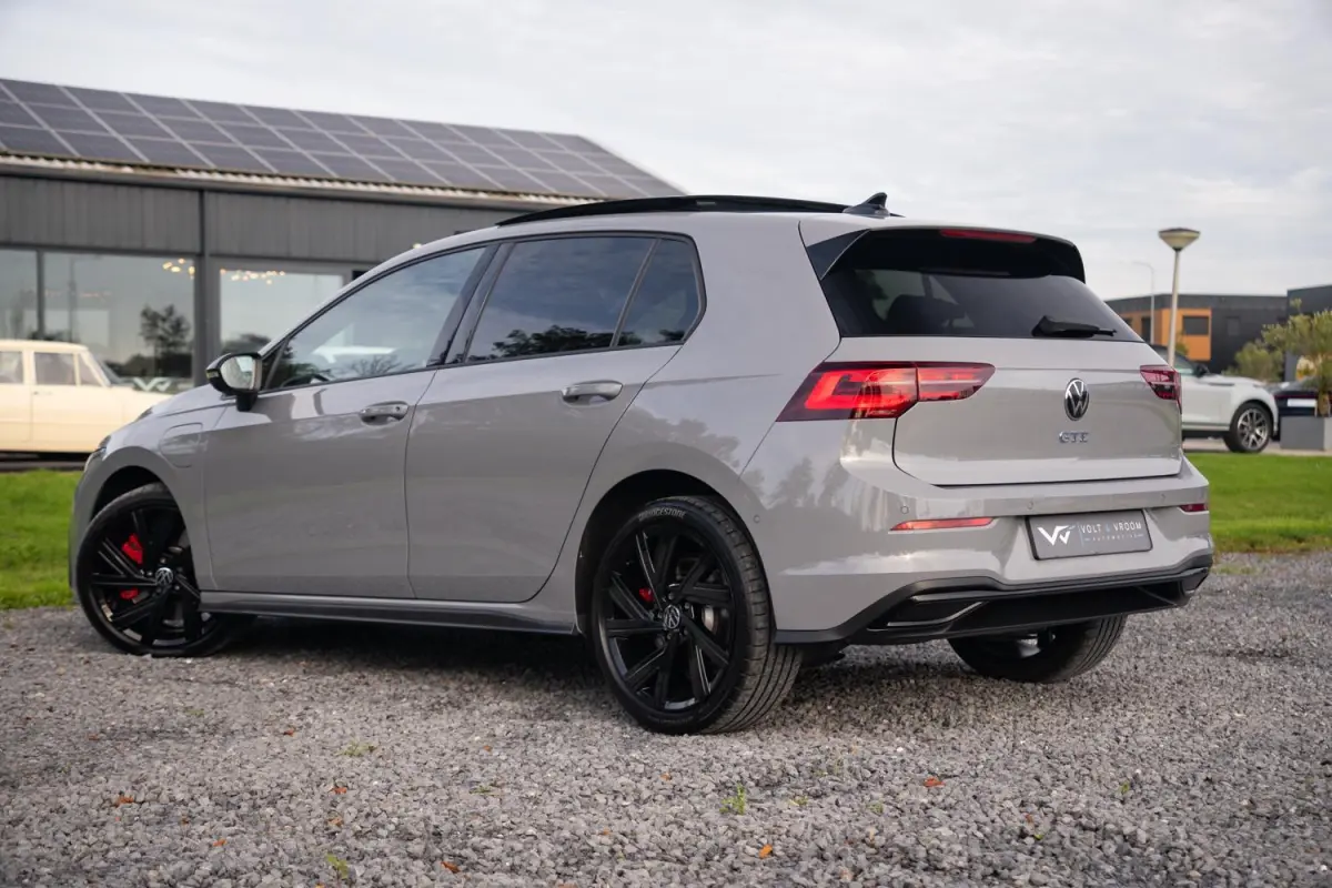 1.4 GTE 245PK|2e Eig|BTW|Panoramadak|Trekhaak|CarPlay|Nardo|Leder|Stoel Ventilatie/verwarming|R-Line 18''|Sfeer|IQ LED|Head UP|Virtual|Dealer Onderhouden