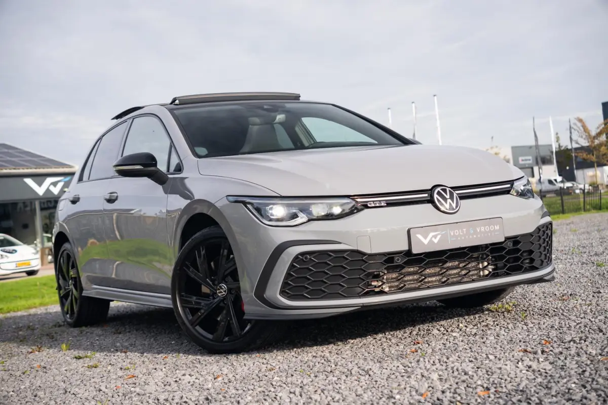 1.4 GTE 245PK|2e Eig|BTW|Panoramadak|Trekhaak|CarPlay|Nardo|Leder|Stoel Ventilatie/verwarming|R-Line 18''|Sfeer|IQ LED|Head UP|Virtual|Dealer Onderhouden