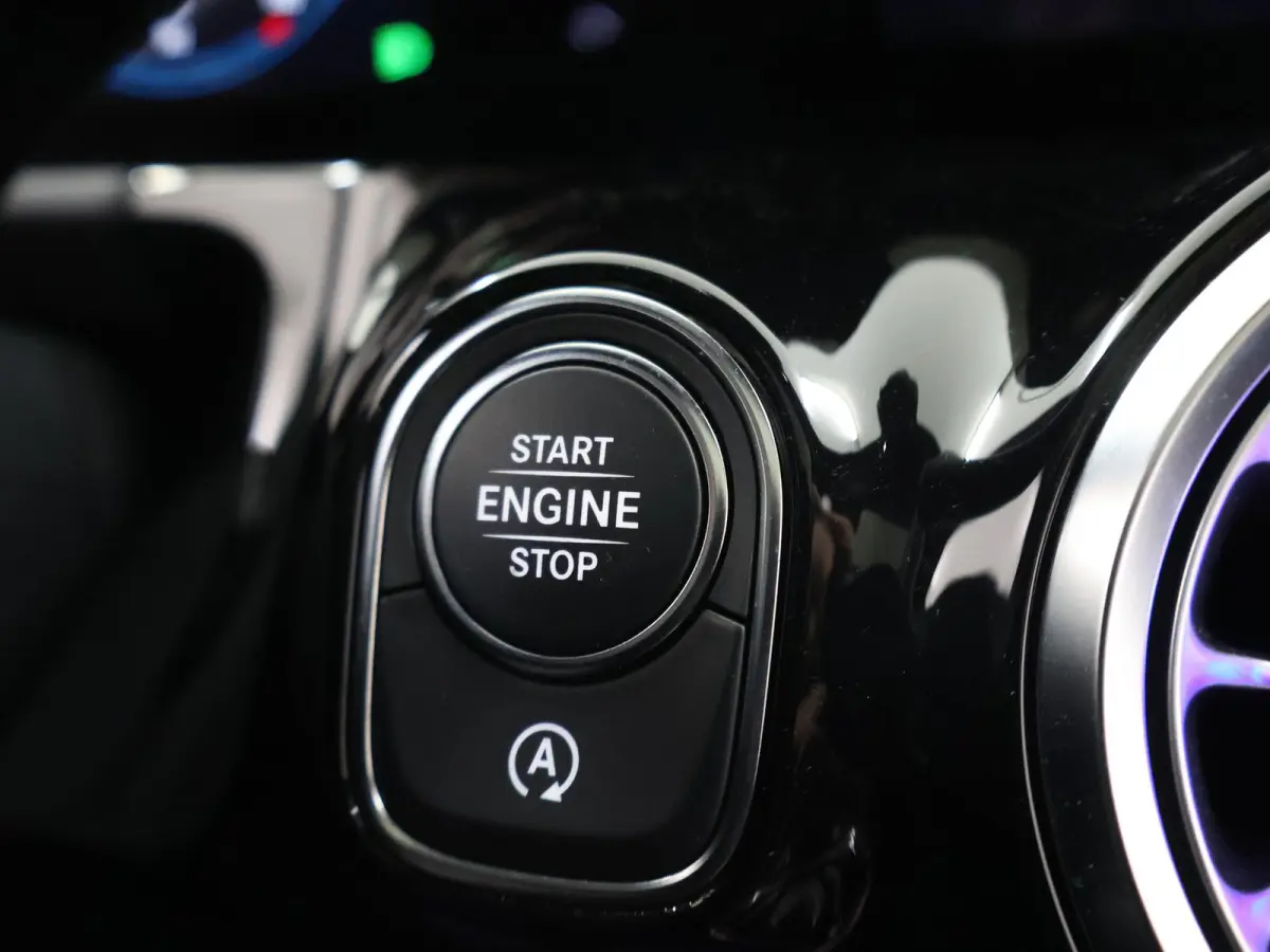 250 4MATIC Premium Plus | Trekhaak | Panoramadak | Burmester | Head Up display | Night | 360 graden camera |