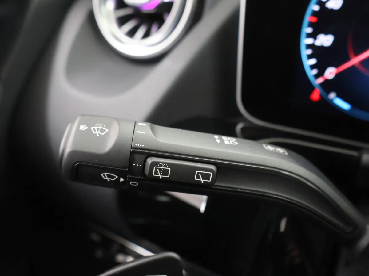 250 4MATIC Premium Plus | Trekhaak | Panoramadak | Burmester | Head Up display | Night | 360 graden camera |