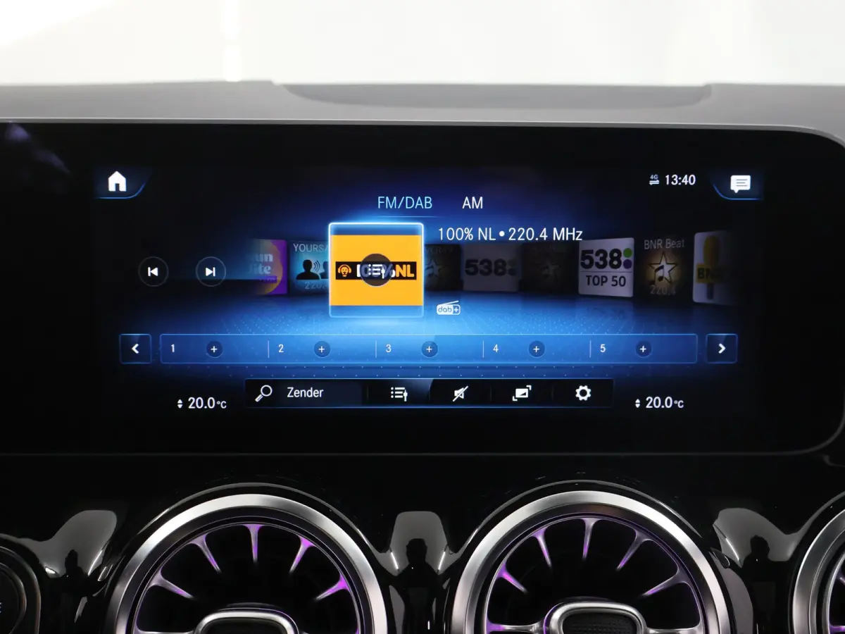 250 4MATIC Premium Plus | Trekhaak | Panoramadak | Burmester | Head Up display | Night | 360 graden camera |