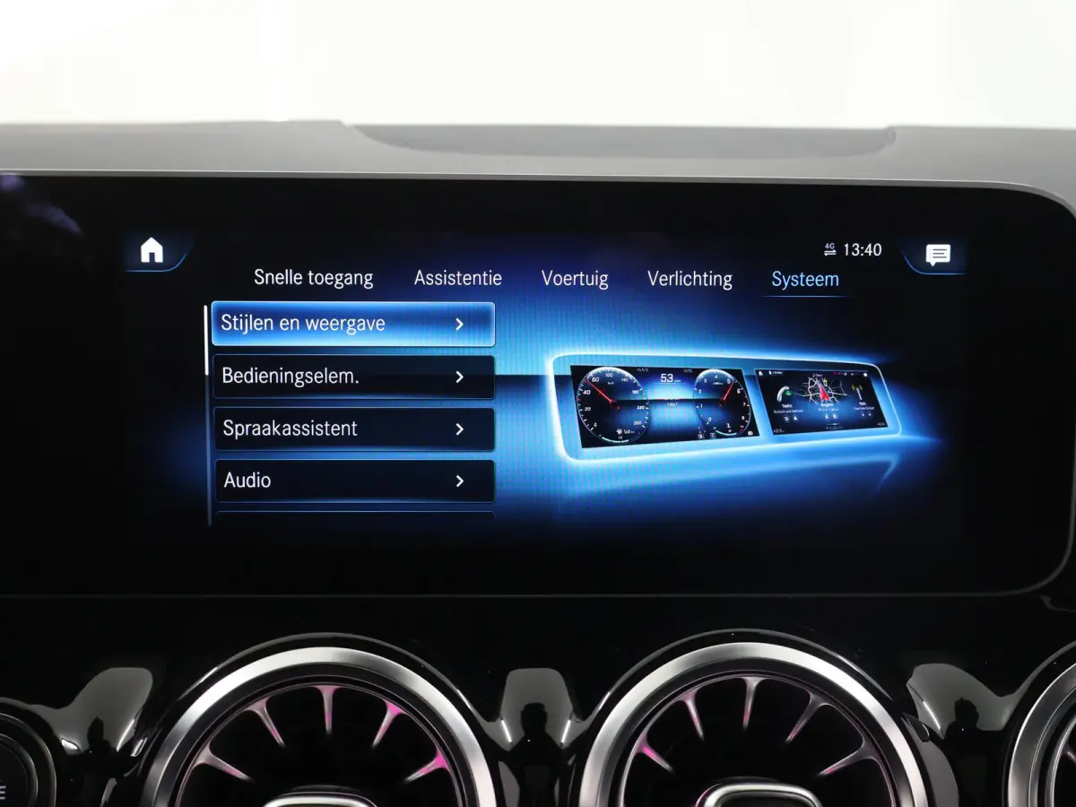 250 4MATIC Premium Plus | Trekhaak | Panoramadak | Burmester | Head Up display | Night | 360 graden camera |