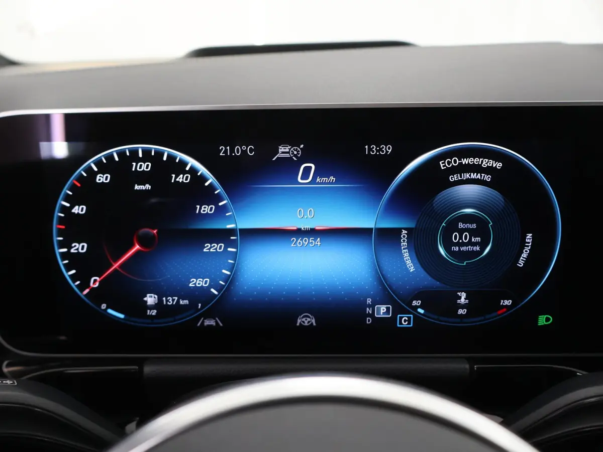 250 4MATIC Premium Plus | Trekhaak | Panoramadak | Burmester | Head Up display | Night | 360 graden camera |