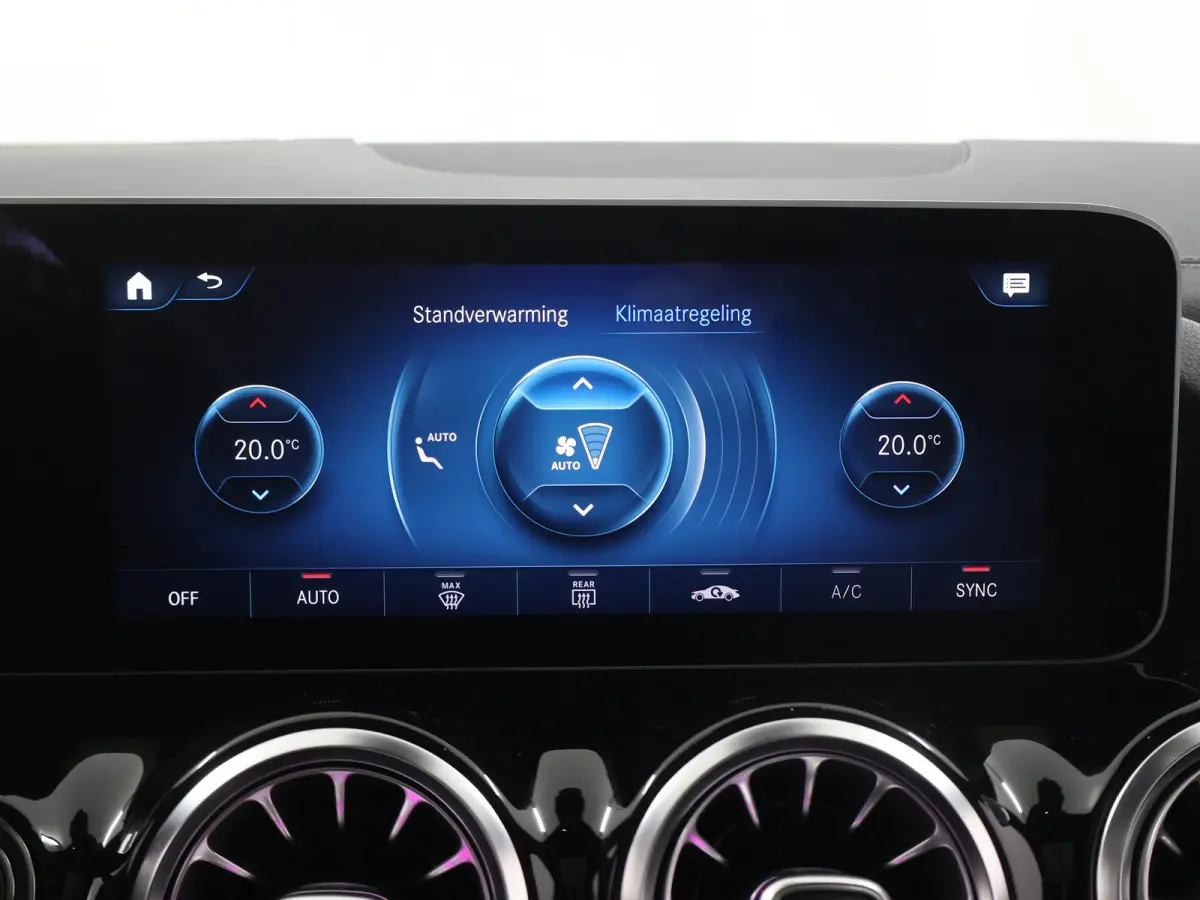 250 4MATIC Premium Plus | Trekhaak | Panoramadak | Burmester | Head Up display | Night | 360 graden camera |